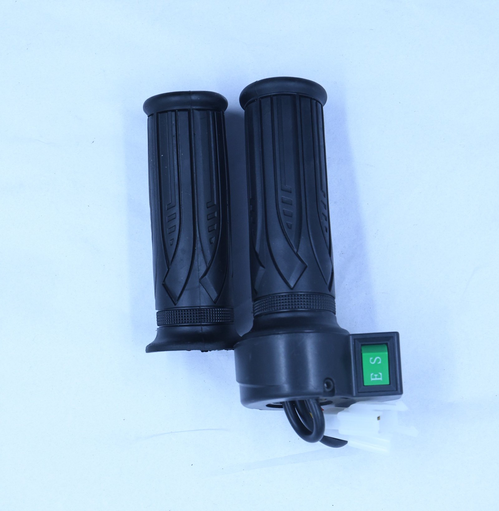 PLS THROTTLE  ES [UM102]