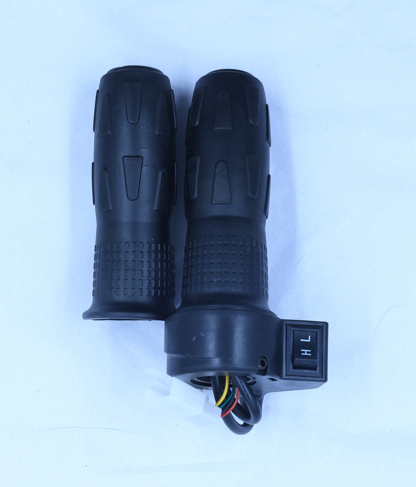 PLS THROTTLE  HL AMPIRE [UM105]