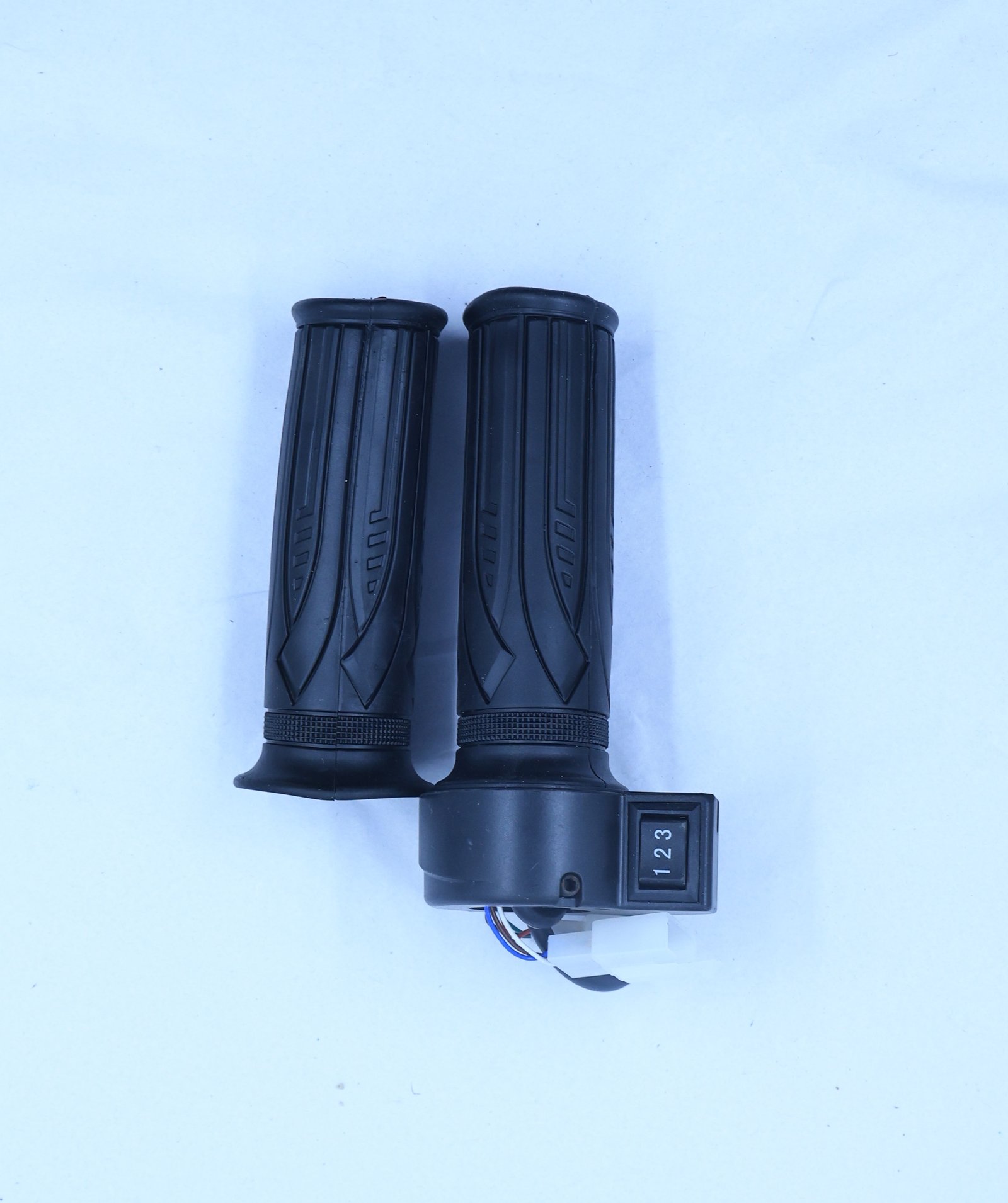 THROTTLE WATER PROOF (123) [UM111]