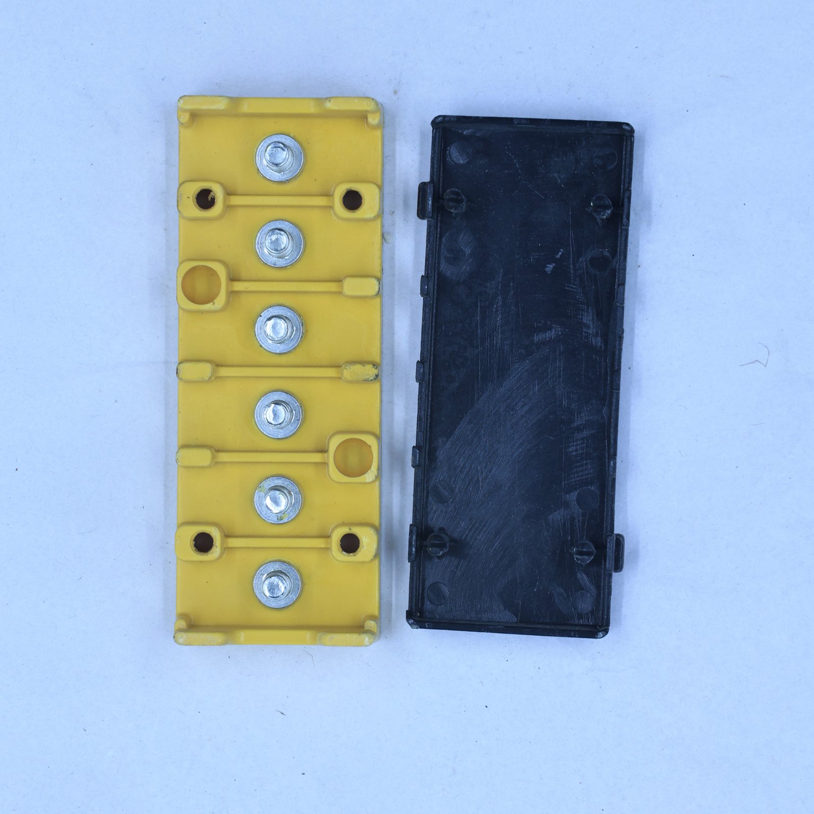 JUNCTION BOX 6 PIN [UM161]
